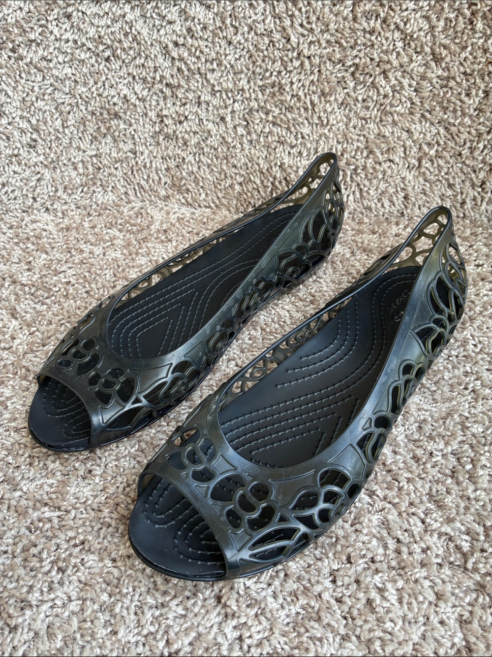 CROCS Women's Isabella Floral Cutout Jelly Peep-Toe Flats size 11